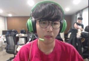 速度型前锋