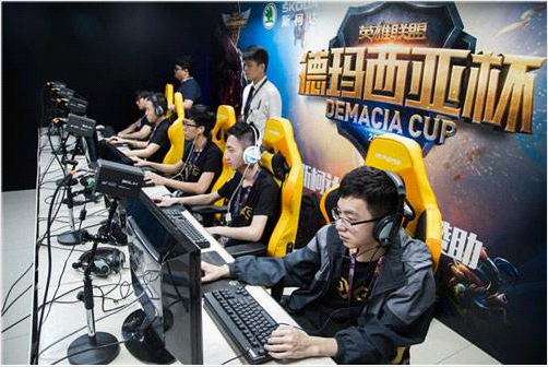 力超越了简 力超越了简