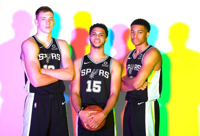 局对你的开 局对你的开